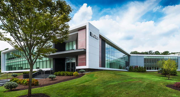 El retail ‘tira’ en el primer trimestre de Luxottica, que planea mil aperturas en dos años El retail ‘tira’ en el primer trimestre de Luxottica, que planea mil aperturas en dos años